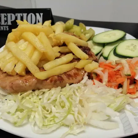 Проживание в семье Mitic 1